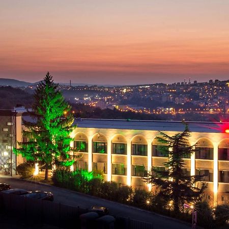 Park Hotel Raya Garden - Free Parking Veliko Tarnovo Exterior photo