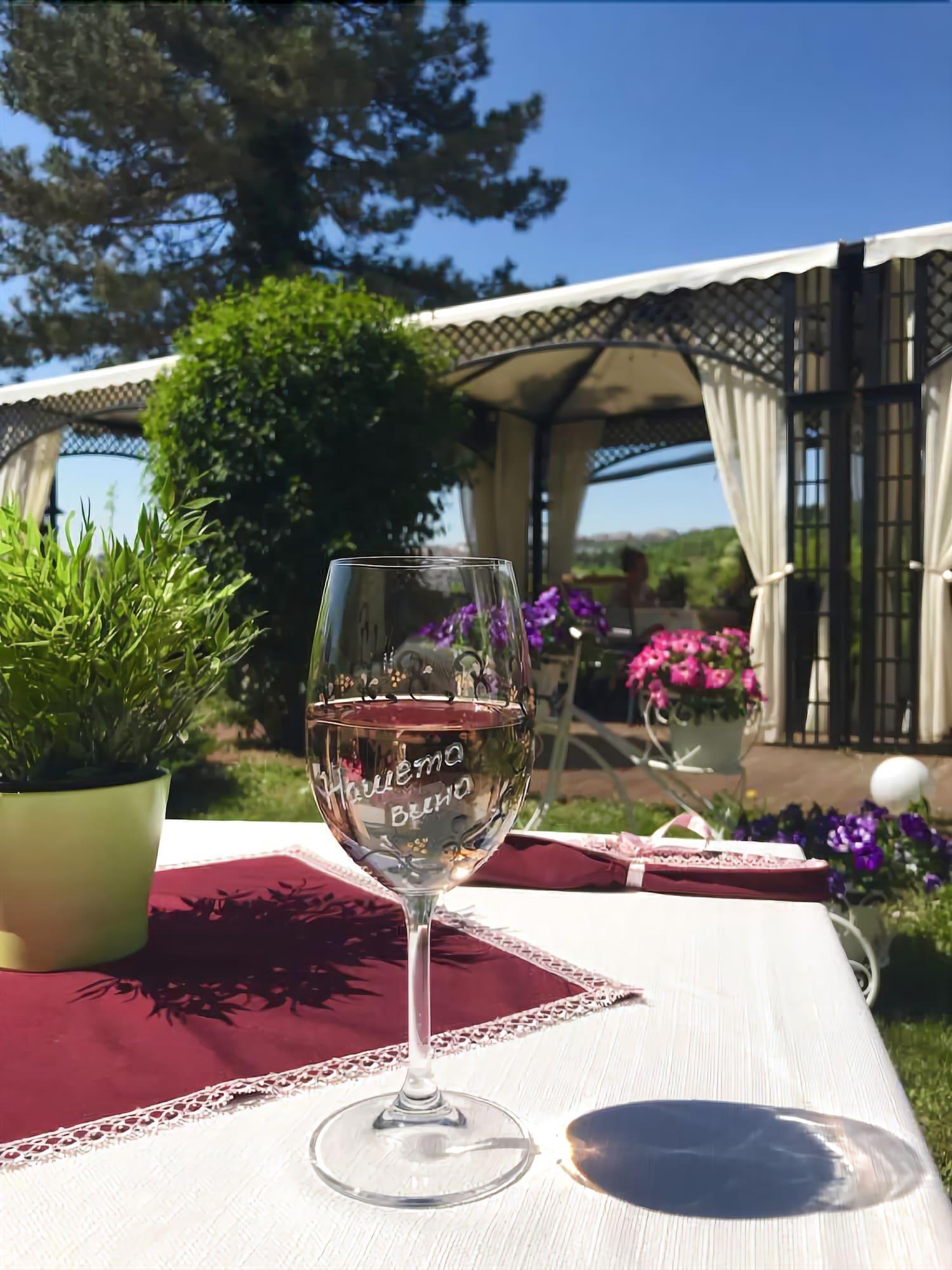 Park Hotel Raya Garden - Free Parking Veliko Tarnovo Exterior photo